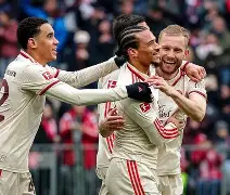 埃因霍温与阿贾克斯巅峰对决